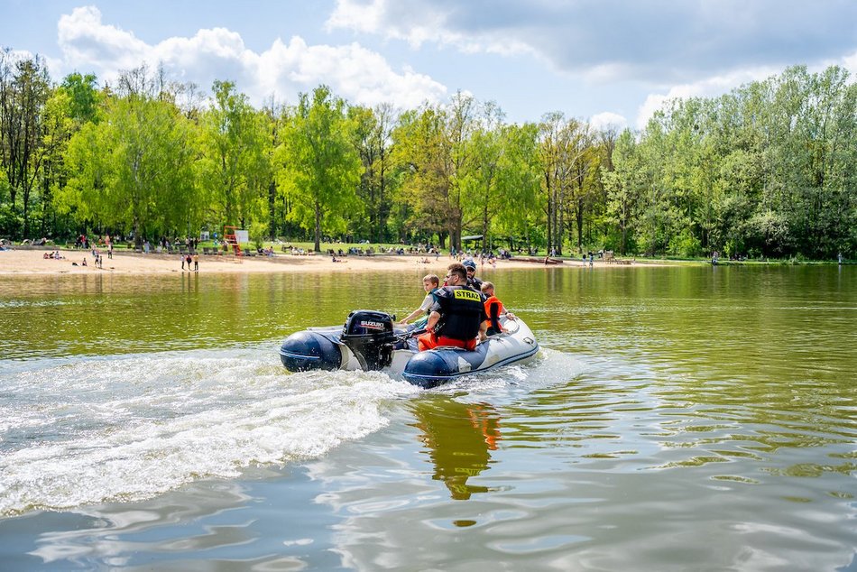 Łódź. Piknik w Arturówku. Łodzianie rozpoczęli majówkę 2025 nad wodą