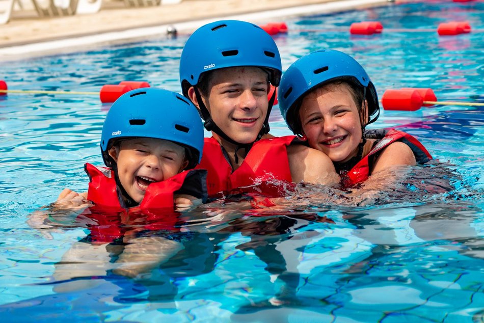 aquapark Fala, kursy wakacyjne, basen, dzieci, półkolonie w Łodzi