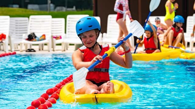 Aquapark Fala nauczy dzieci pływać i nurkować. Kursy przez całe wakacje! [SZCZEGÓŁY]
