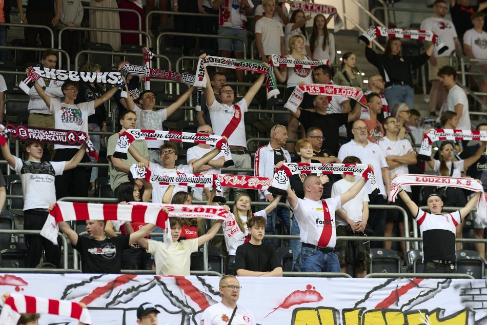 Kibice na meczu ŁKS Coolpack Łódź z Astorią Bydgoszcz