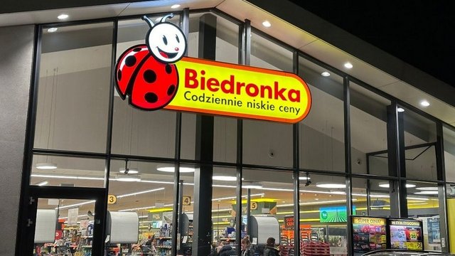 Praca w Biedronce w Łodzi. Stanowiska, pensja, benefity i więcej [SZCZEGÓŁY] 