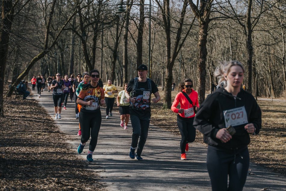 Łódź. Biegowy Dzień Kobiet 2026 w Parku na Zdrowiu w Łodzi. Odszukaj się na zdjęciach!