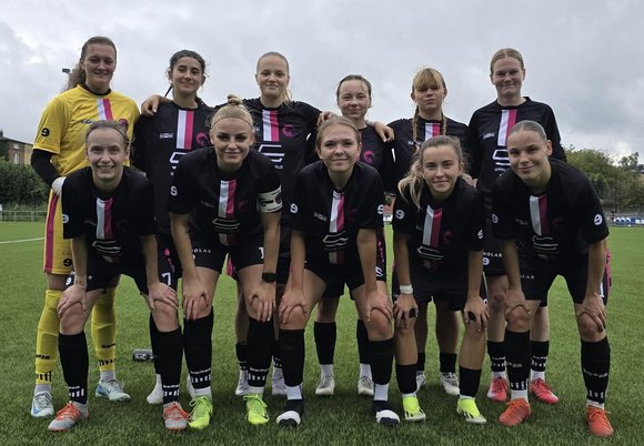 Łódź. AKS SMS Łódź idzie jak burza. Rośnie kolejny seniorski zespół piłki nożnej kobiet