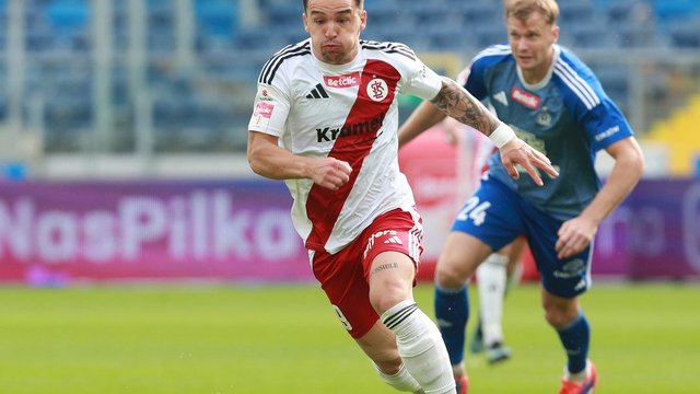 Lanie na Stadionie Śląskim. ŁKS Łódź wraca bez punktów z meczu z Ruchem Chorzów