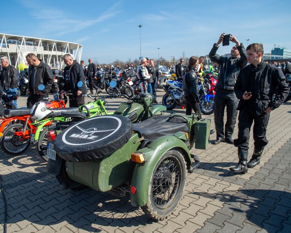 Parada motocyklistów przejechała ulicami Łodzi. Sezon rozpoczęty! Byłeś?