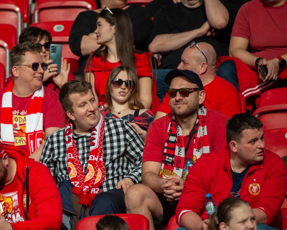 Kibice na meczu Widzewa Łódź z Koroną Kielce