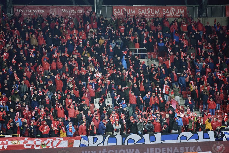 Kibice na meczu Widzewa Łódź - Pogoń Szczecin