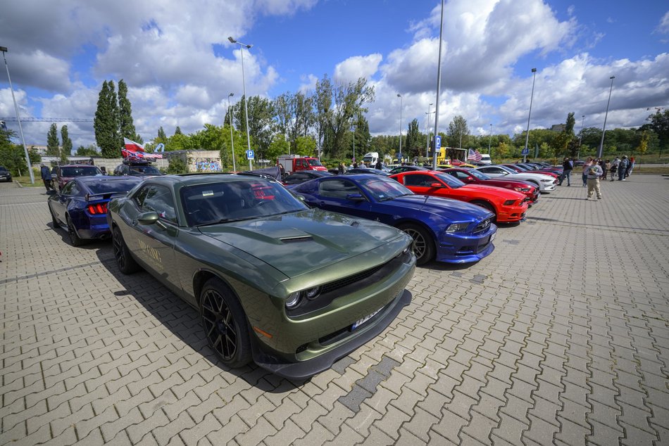 Ale auta pod Atlas Areną w Łodzi. Europejski zlot aut sportowych