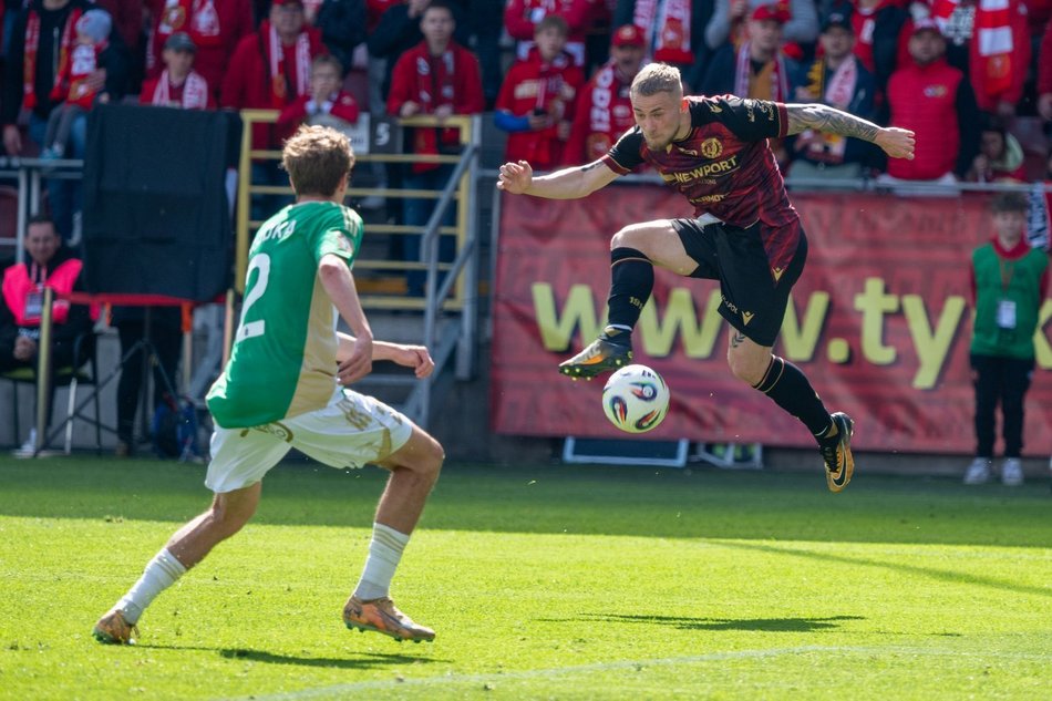Gra o utrzymanie do samego końca. Widzew Łódź zagra z Koroną Kielce