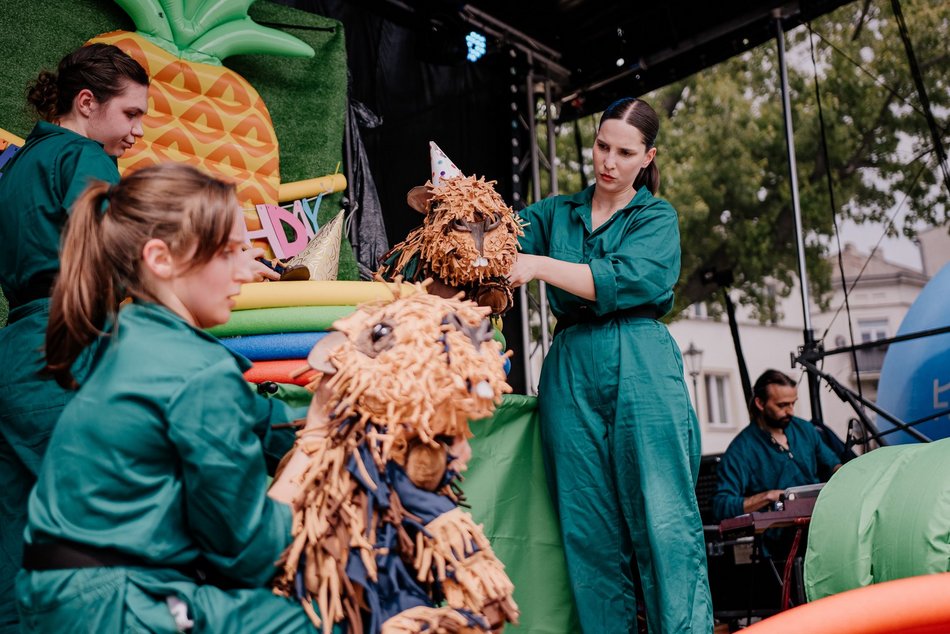 Łódź. Miejski Dzień Dziecka 2025 w Łodzi. Majka Jeżowska, dmuchańce i pokazy [ZDJĘCIA]