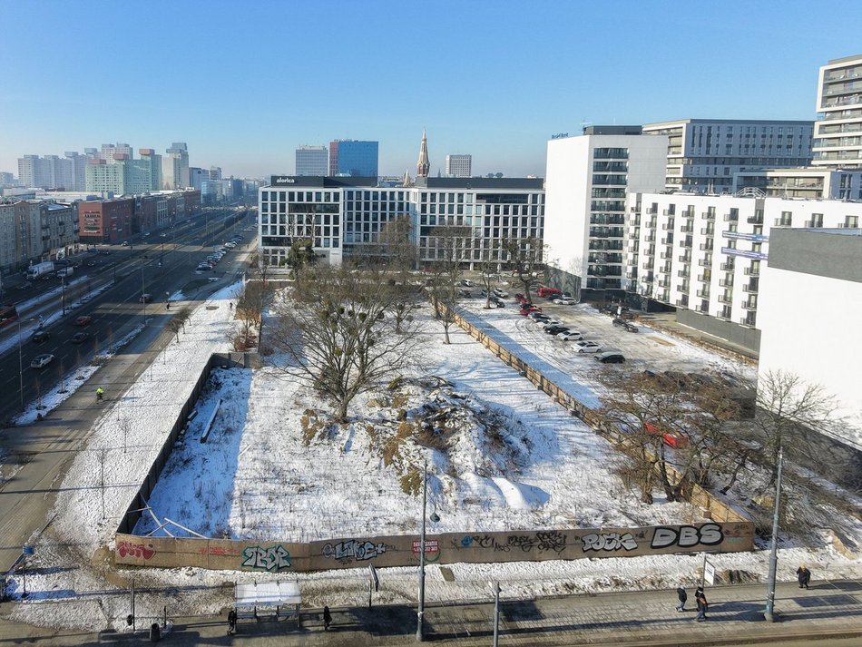 Działka przy trasie W-Z w Łodzi przestanie świecić pustkami
