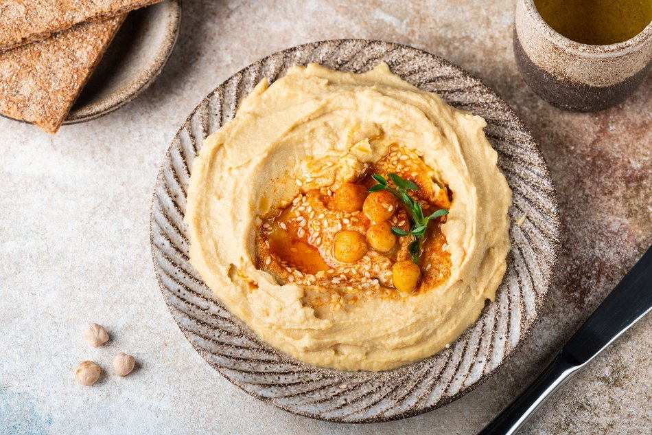 Łódź. Gdzie zjeść autorski hummus w Łodzi? Saji's, Little Beirut, Cud Miód Fabryczna i Zielona