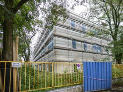 Łódź. Szkoła Podstawowa nr 169 na Złotnie w Łodzi w trakcie przebudowy. Imponujące tempo prac