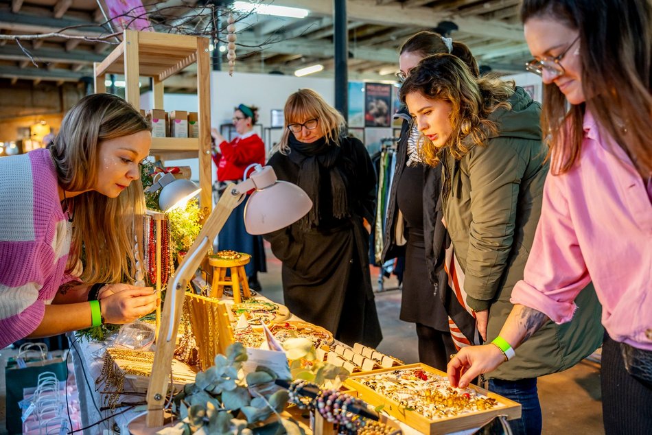 Łódź. Mikołajkowe Targi Sztuki już na OFF Piotrkowska w Łodzi. Jeszcze zdążysz kupić prezenty!