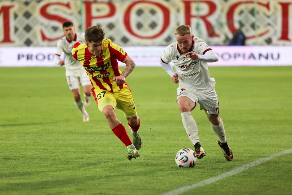Łódź. Widzew Łódź znów zawiódł na wyjeździe. Porażka z Koroną Kielce przybliża widmo spadku