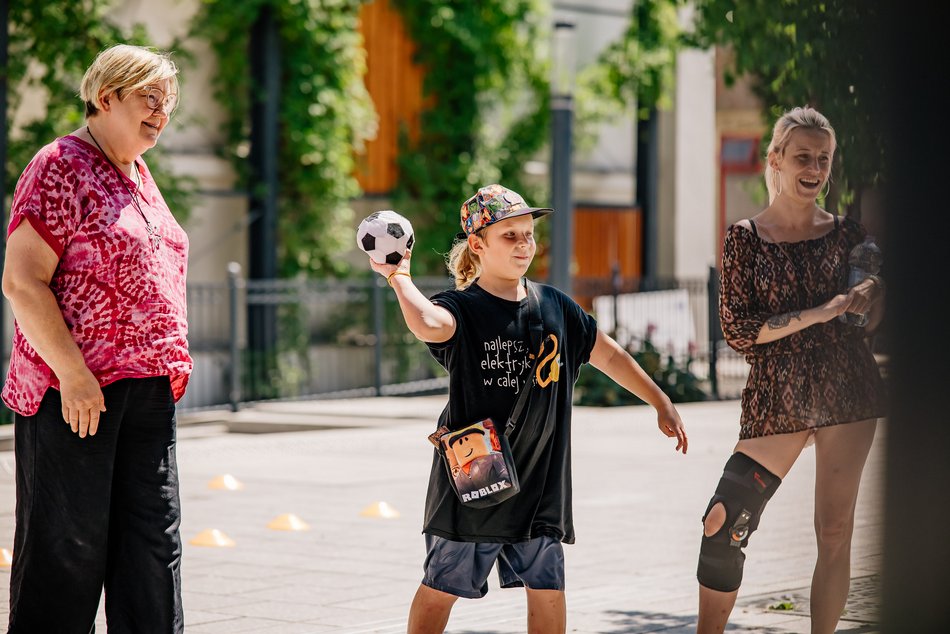 Piknik w pasażu Majewskiego przy Włókienniczej