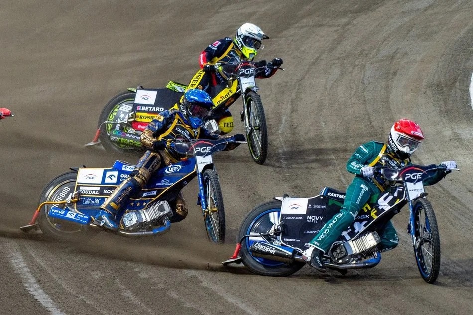 IMME na Moto Arenie w Łodzi. Numery rozlosowane wśród zawodników!