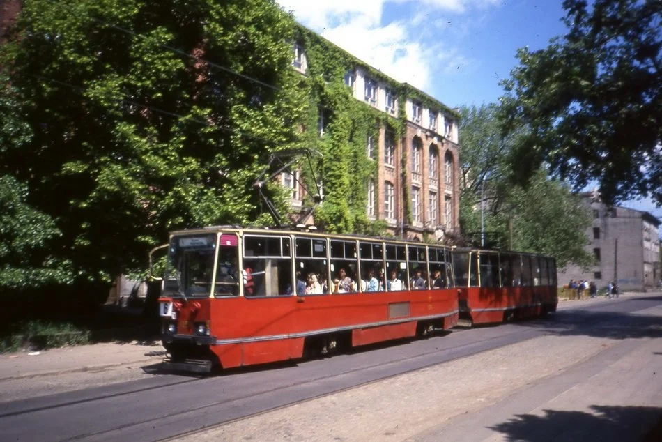 Łódź. Łódź miastem wielkich kontrastów. Burgery, denominacja, pięciolatka i przestępczość w 1995 roku
