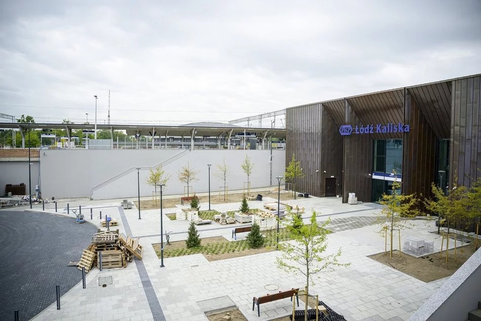 Łódź. Wielkie inwestycje kolejowe w Łódzkiem. 1000 miejsc parkingowych, pociąg do Chorwacji i więcej połączeń