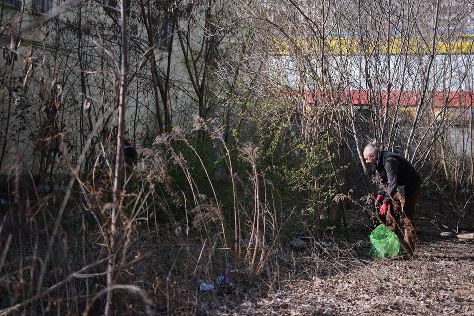 Łódź. Wiosenne porządki w Łodzi nie zwalniają tempa. Jak zgłosić miejsce wymagające sprzątania?