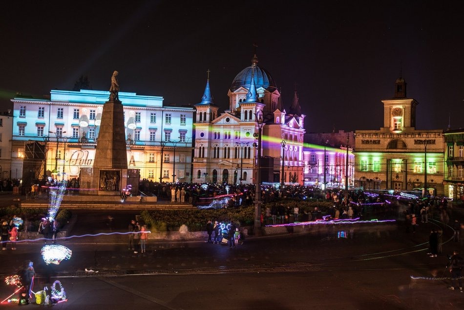 Łódź. Light Move Festival 2025 Łódź na placu Wolności
