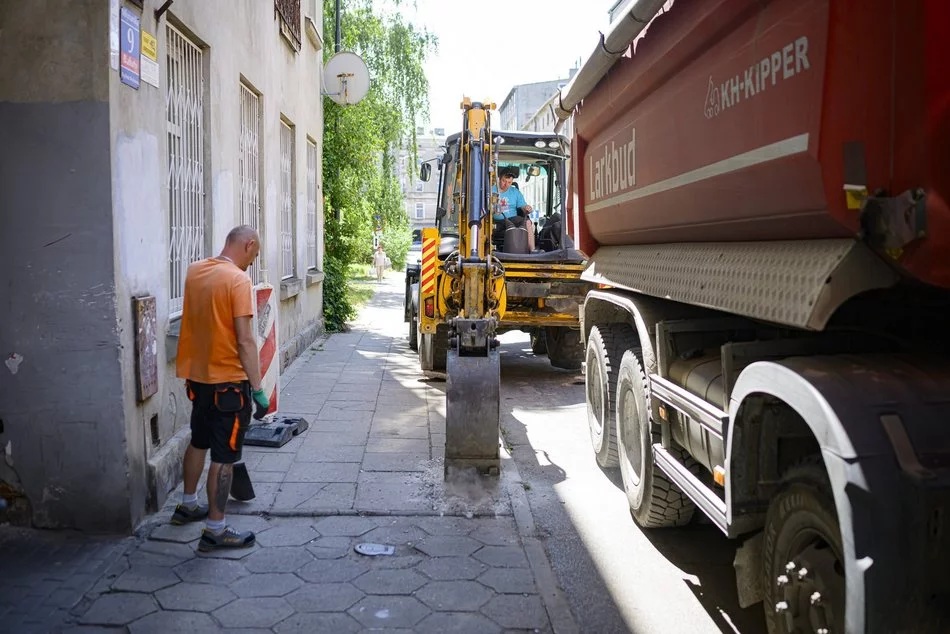 Łódź. Wakacyjne remonty dróg w Łodzi. Gdzie na mieście spotkamy drogowców?