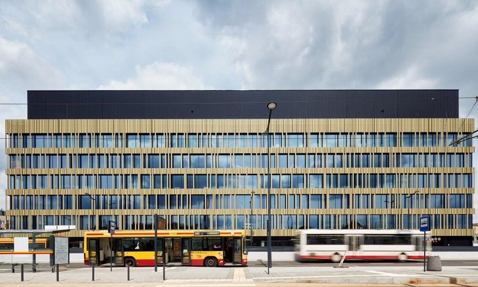 Łódź. Bonprix w biurowcu Nowa Fabryczna w Łodzi. Nowa siedziba, nowe możliwości