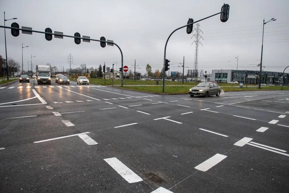 Łódź. Ile systemów RedLight jest w Łódzkiem? Na tych skrzyżowaniach są kamery