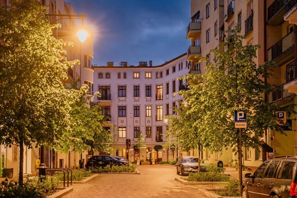 Łódź. Woonerfy w Łodzi bez tajemnic! Wybierz się na wyjątkowy spacer