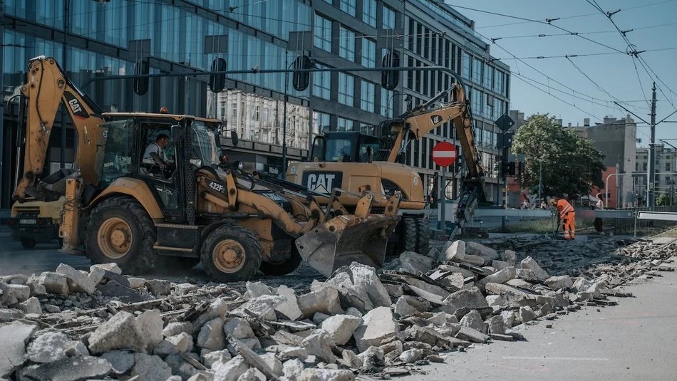Łódź. Wakacyjne remonty dróg w Łodzi. Gdzie na mieście spotkamy drogowców?