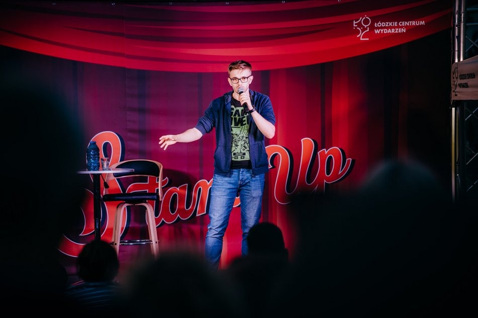 Stand-up w pasażu Schillera